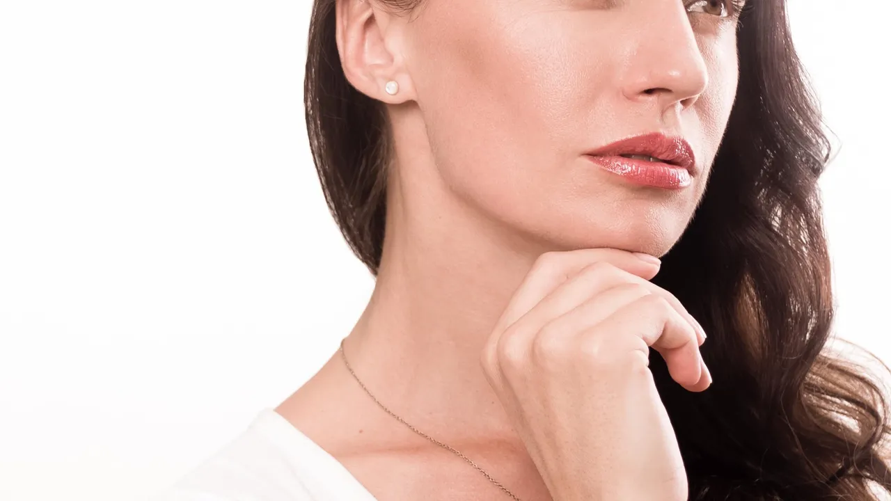 Beitragsbild für den Blogartikel "Sculptra® – neue Möglichkeit der Faltenunterspritzung und Volumengabe"