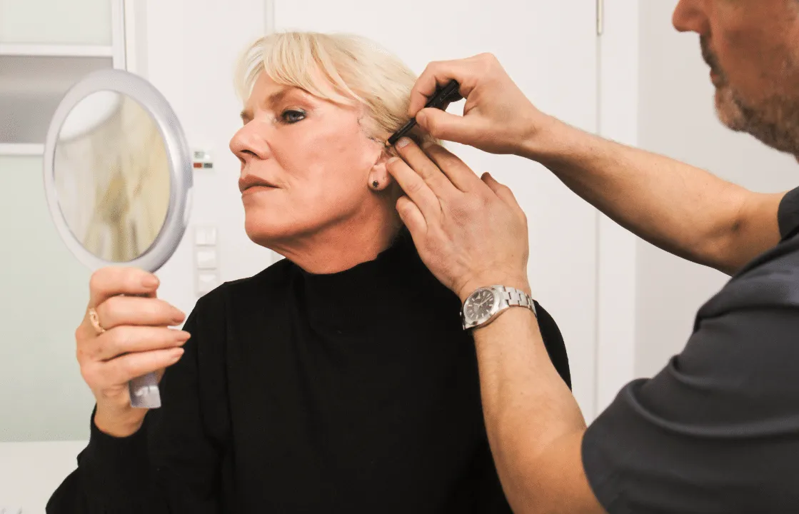 Beitragsbild für den Blogartikel "MACS Facelift: Natürliche Ergebnisse mit schnelleren Heilungszeiten"