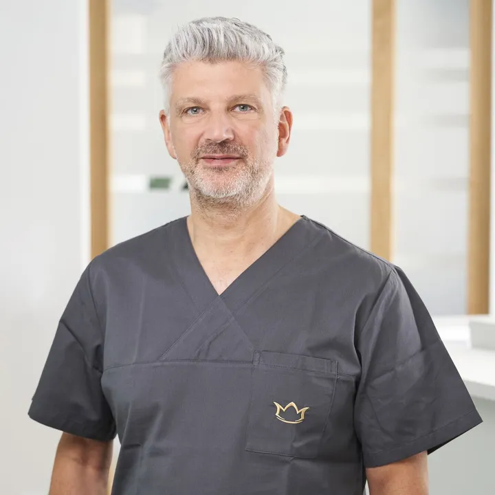 Porträt Dr. med. Achmed Tobias Scheersoi